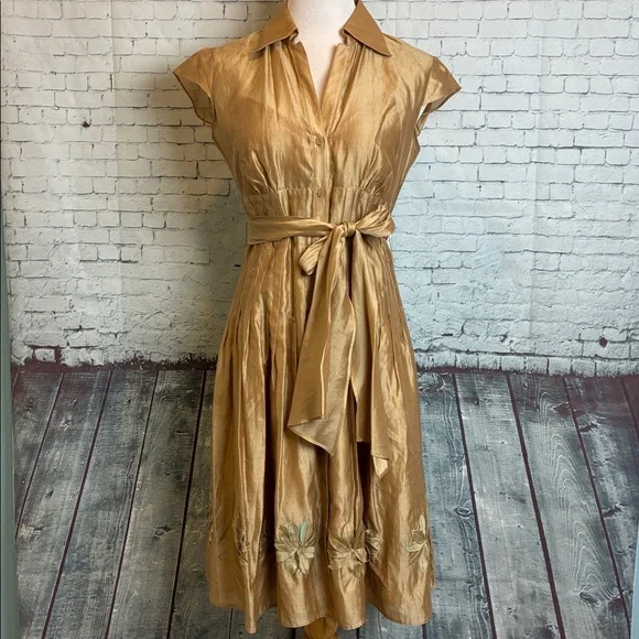 Kay Unger Gold Cap Sleeve Fit And Flare Silk Dress With Floral Hem Detail Size 8 - Picture 1 of 14